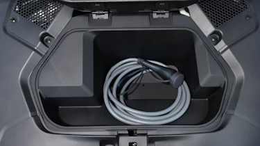BMW i3 - cable storage