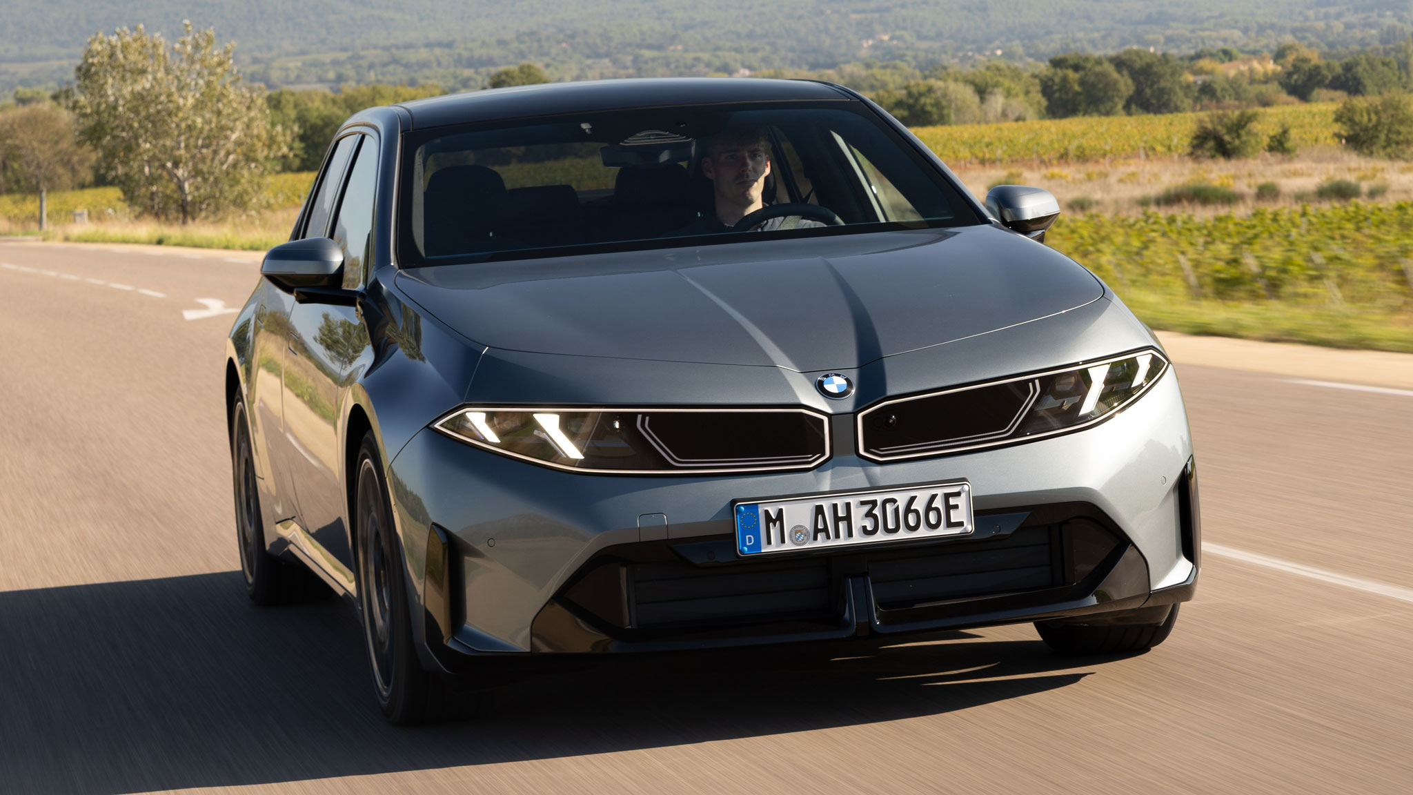 BMW i3 - front tracking