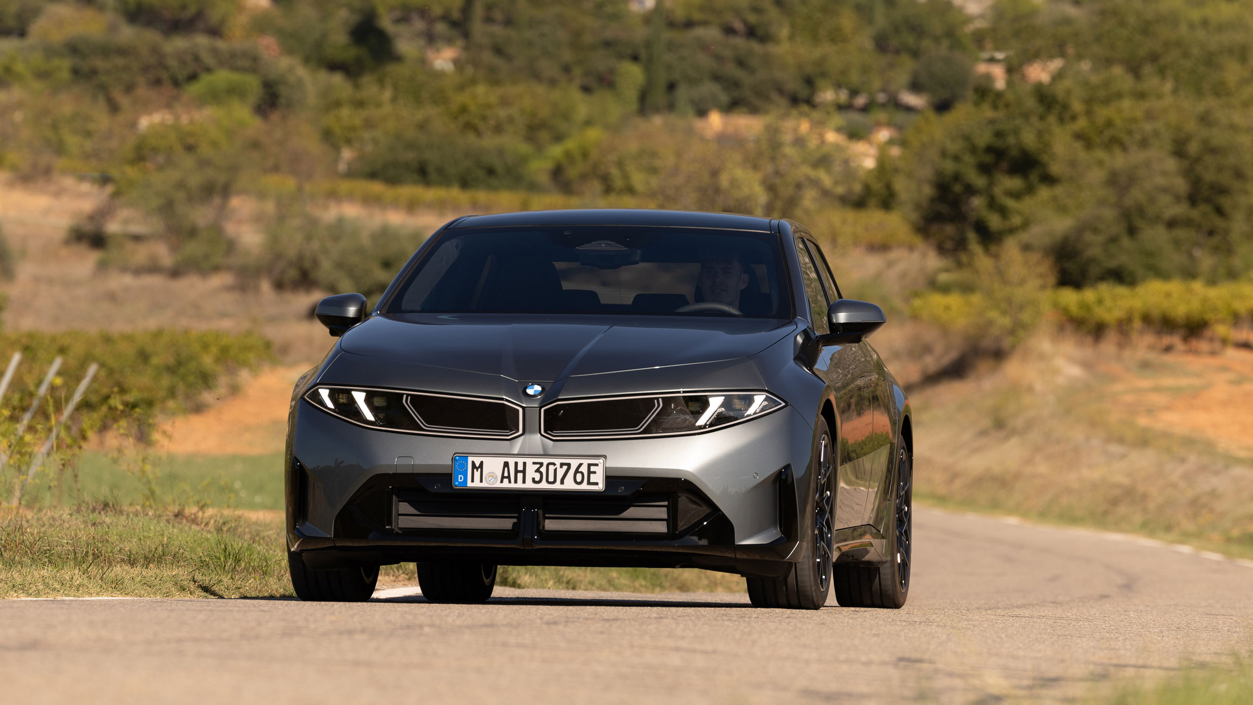 BMW i3 - front cornering