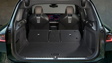 BMW iX3 M60 - boot seats down