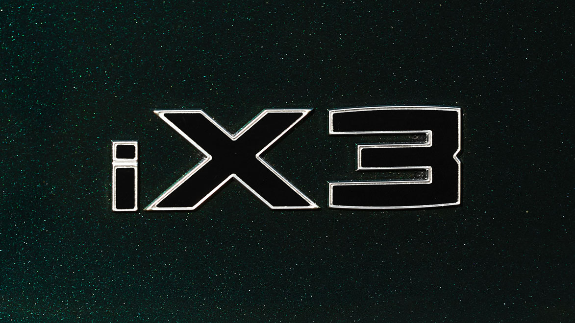 BMW iX3 M60 - iX3 badge