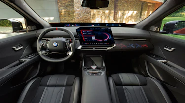 BMW iX4 M60 - dash