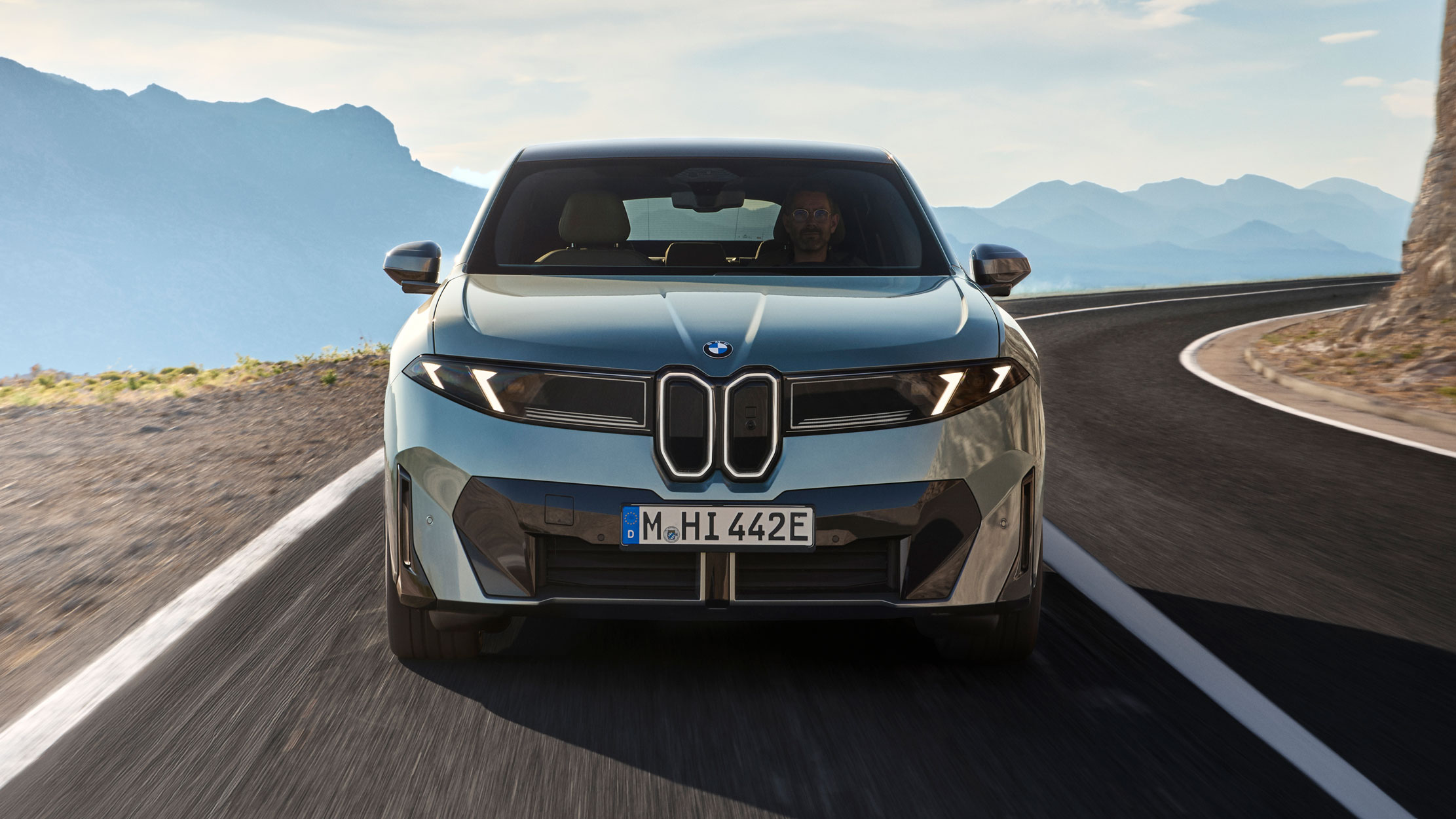 BMW iX4 50 - full front