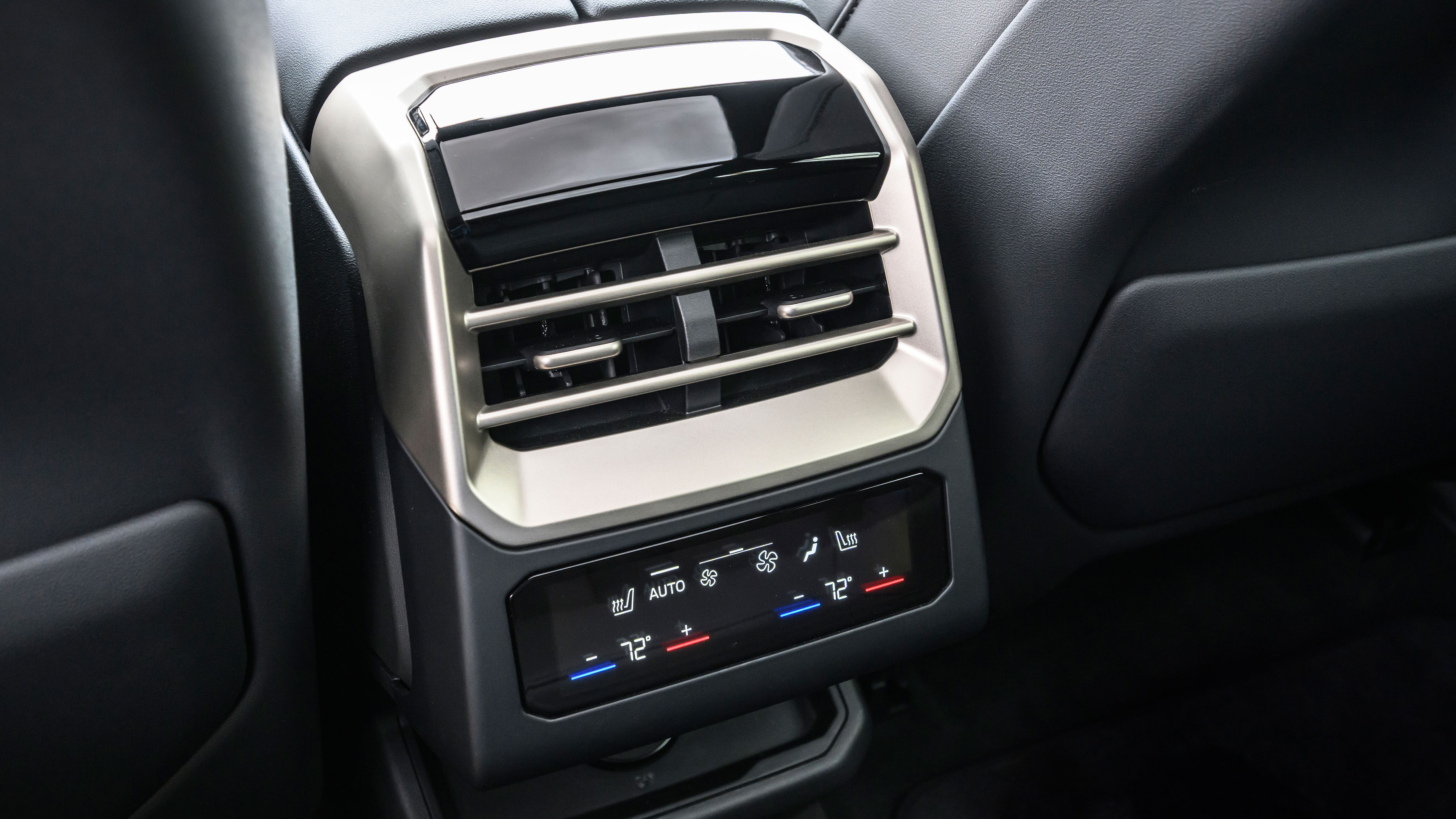 BMW iX5