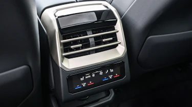 BMW iX5