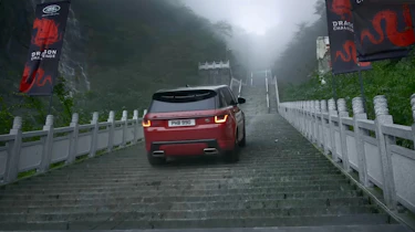 Land Rover Dragon Challenge advert