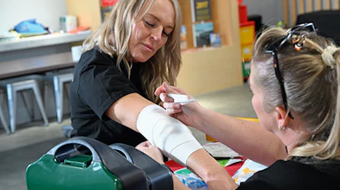 Best first aid kits 2026 - bandage