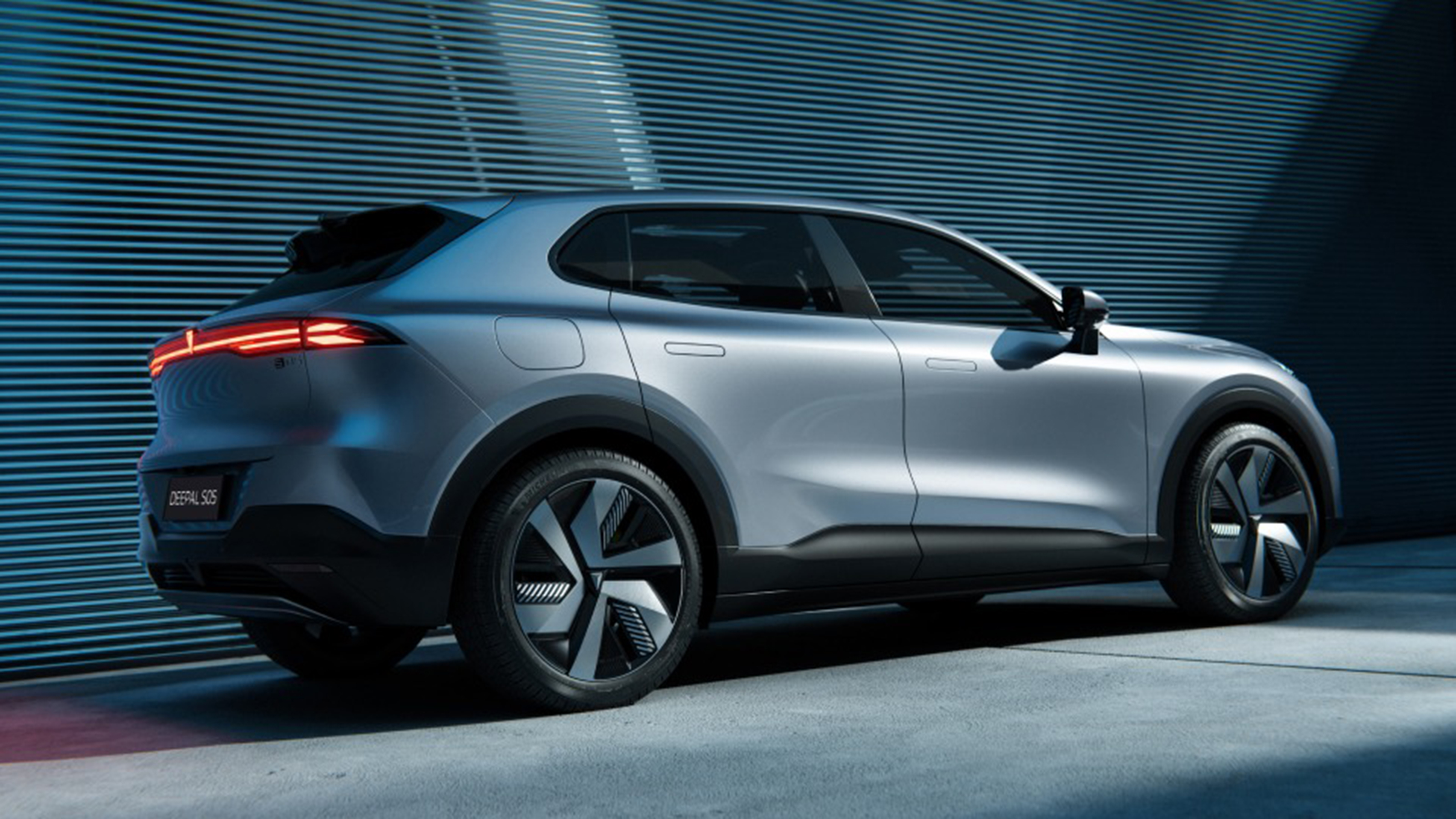 New Changan Deepal S05 PHEV - rear static 