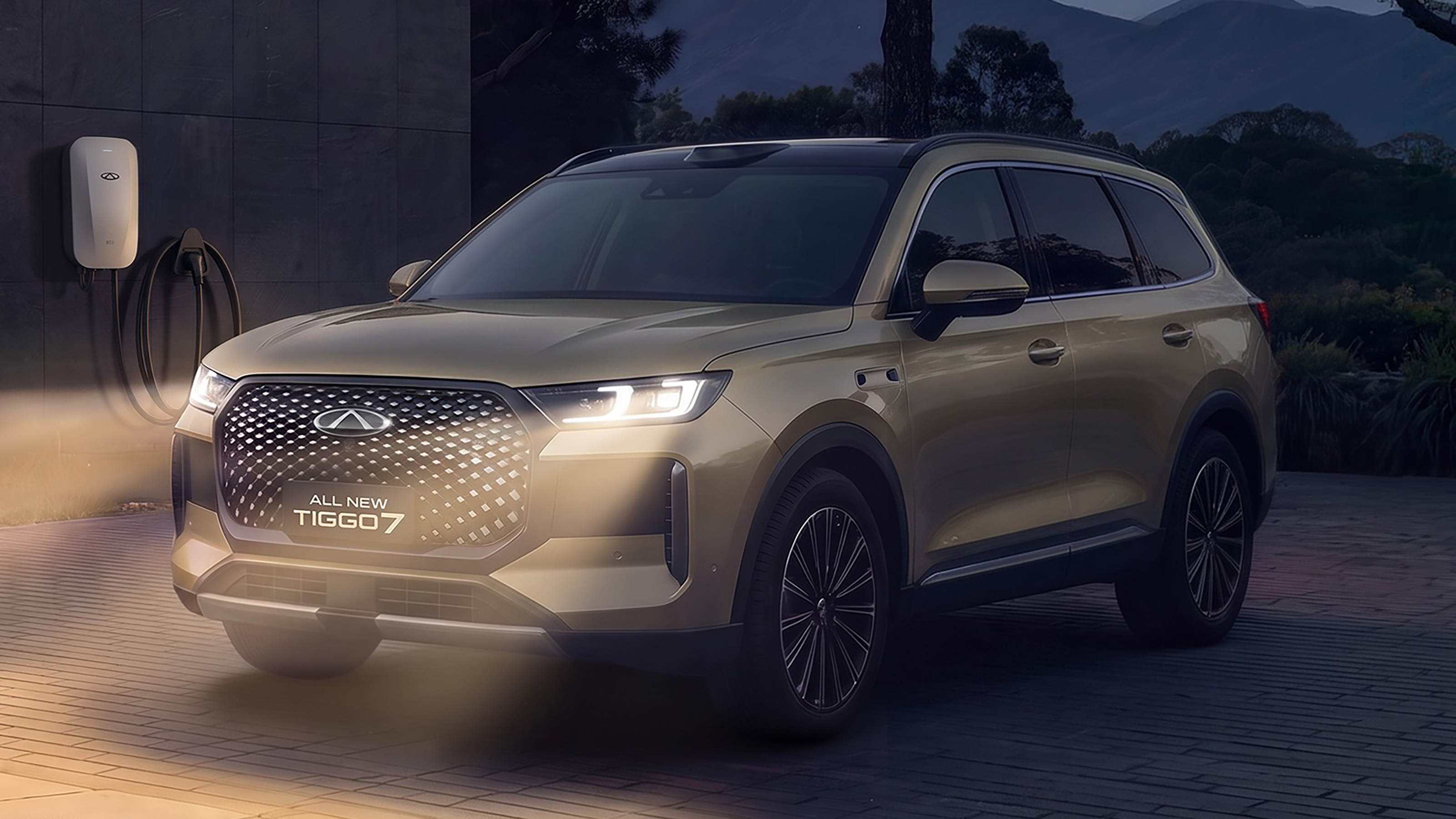 New 2027 Chery Tiggo 7 - front lights on