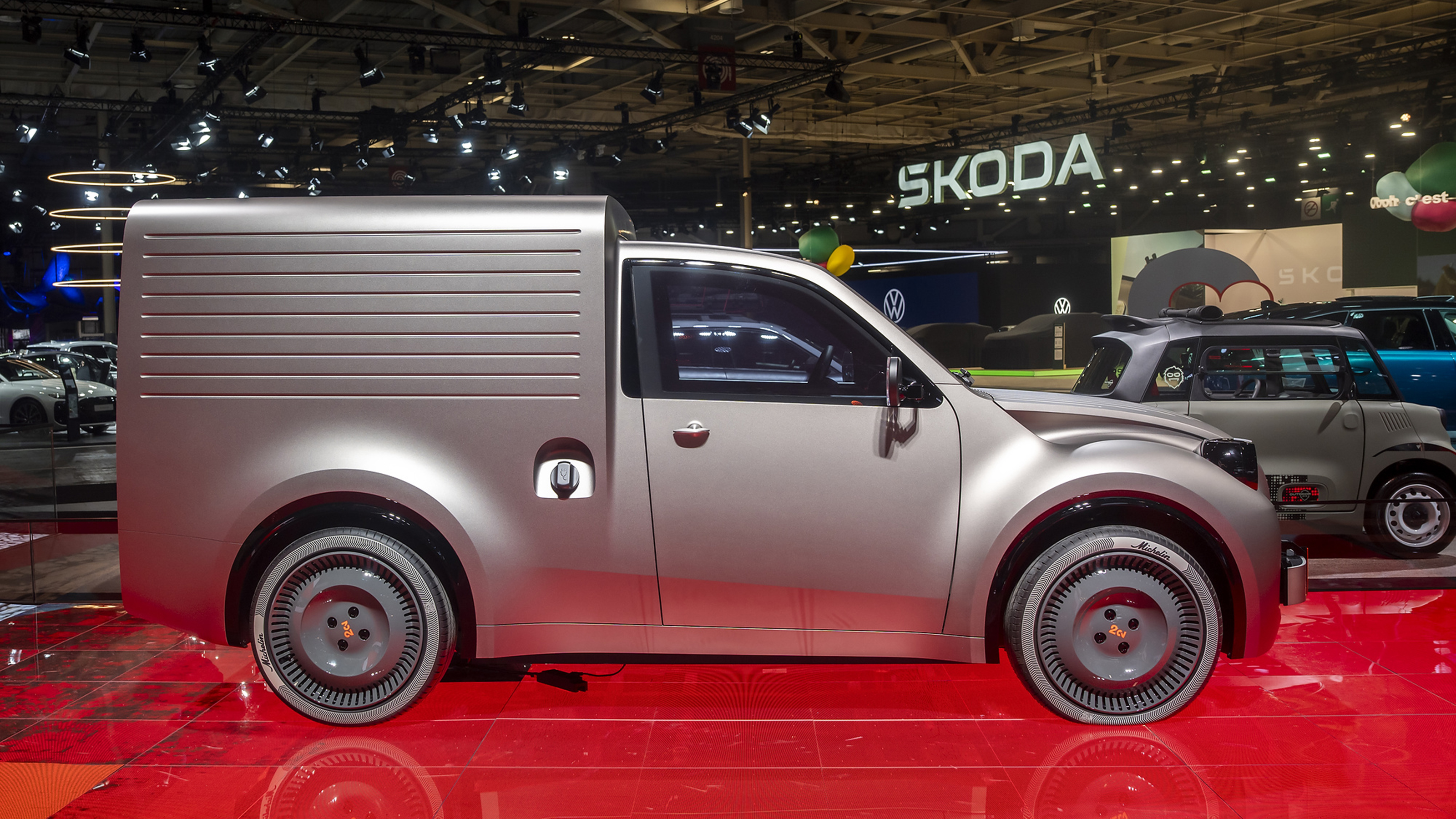 Citroen 2CV Fourgonnette at the Paris Motor Show - side static 
