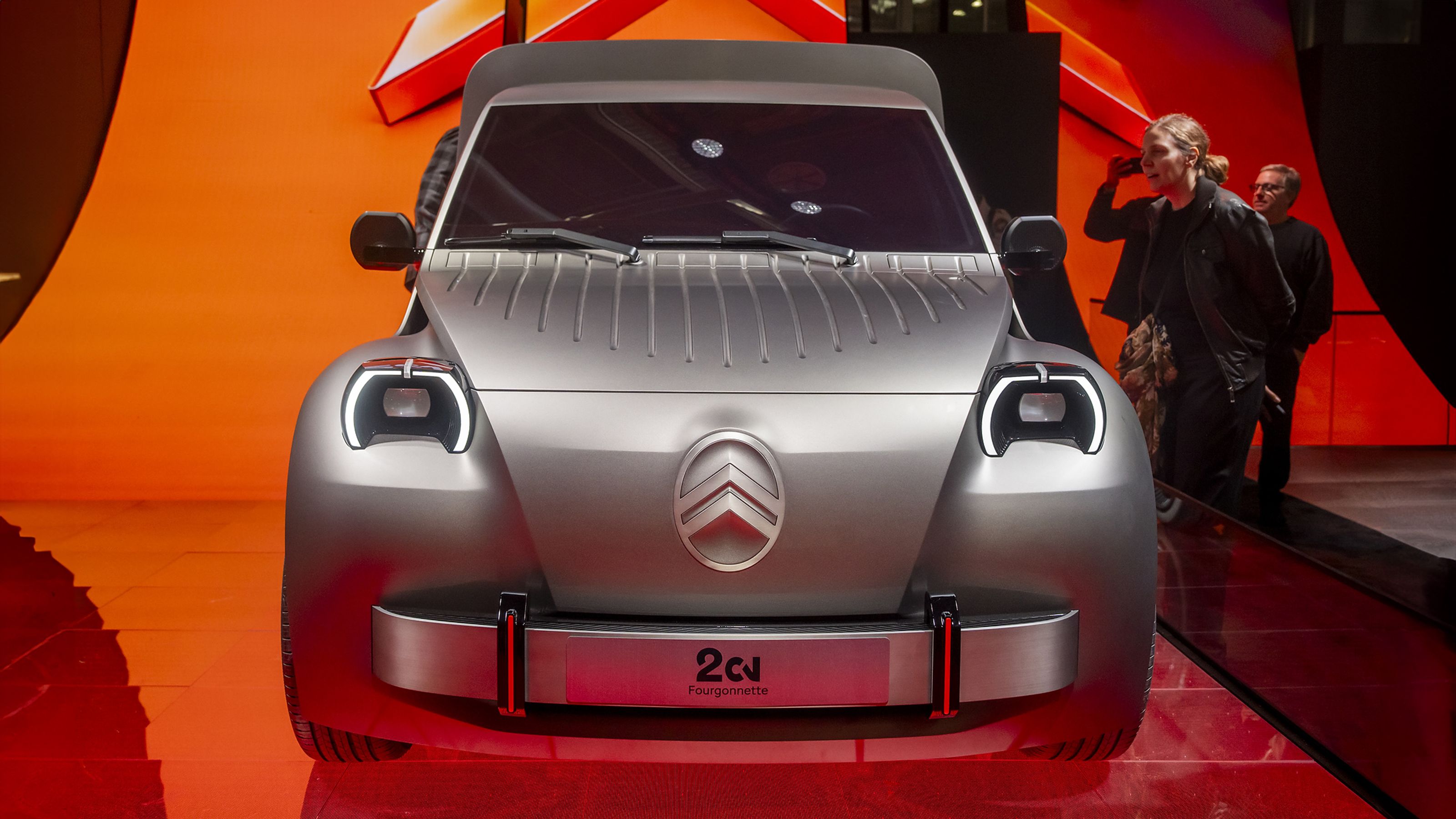 Citroen 2CV Fourgonnette at the Paris Motor Show - front 