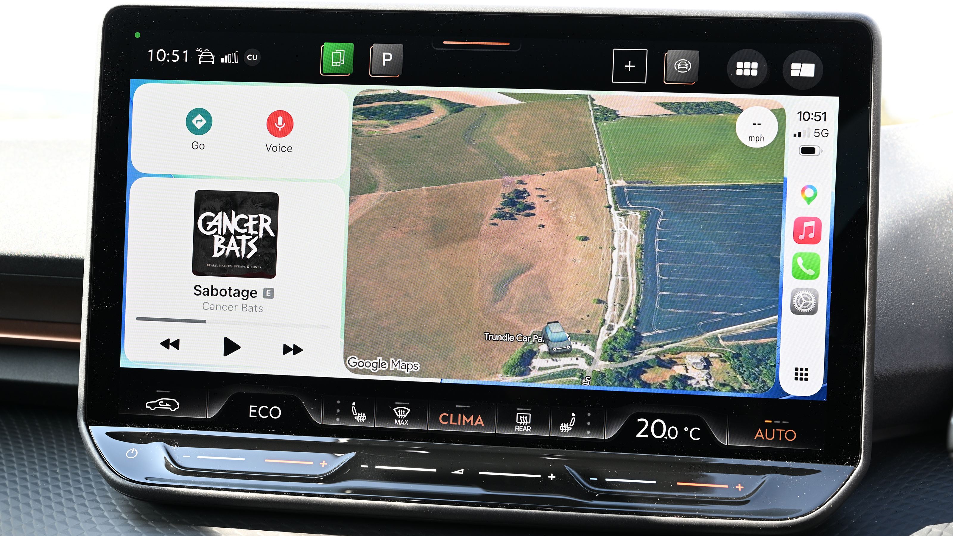 Cupra Raval - infotainment screen