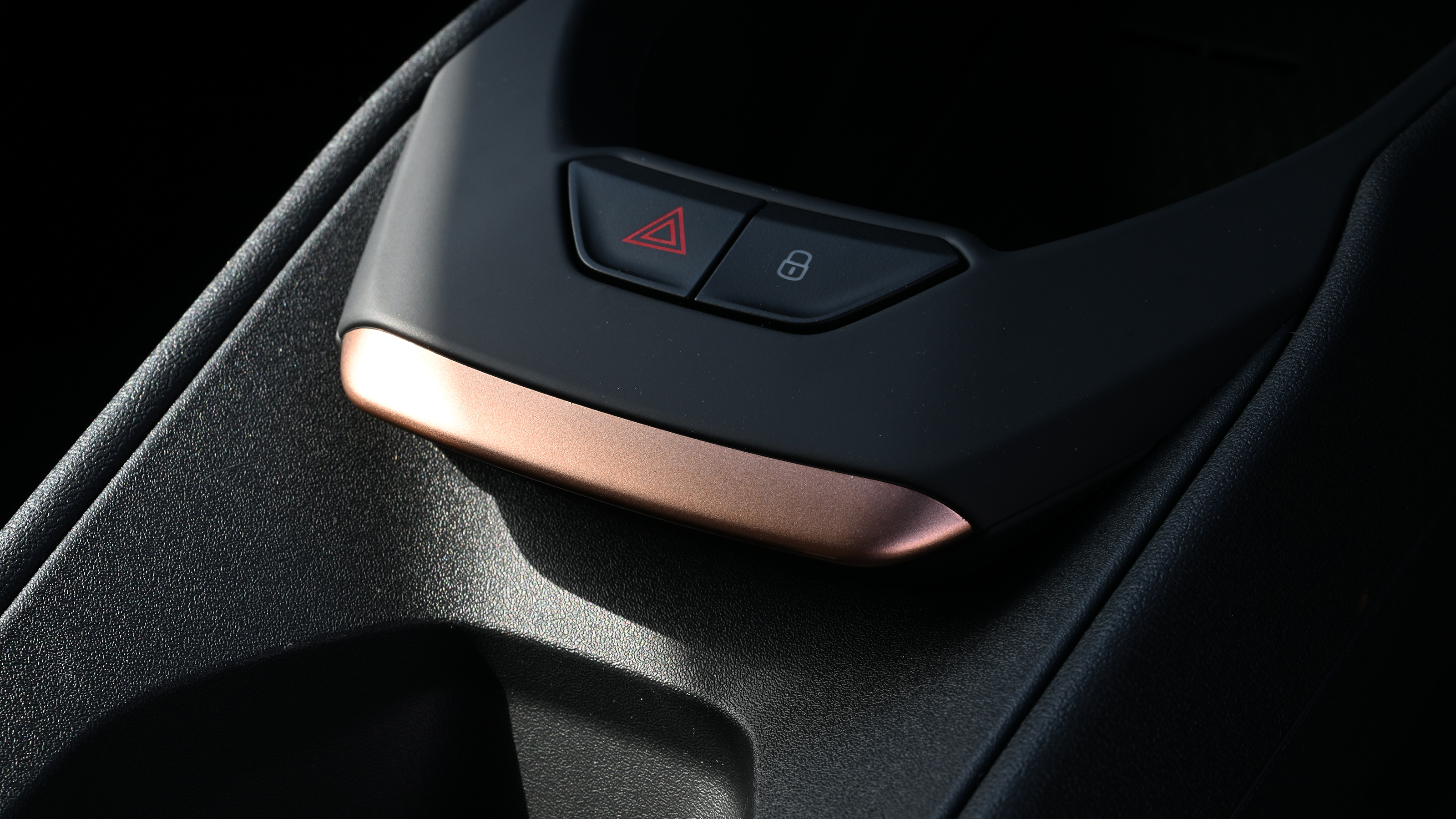 Cupra Raval - centre console switchgear