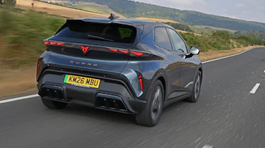 Cupra Raval - rear tracking