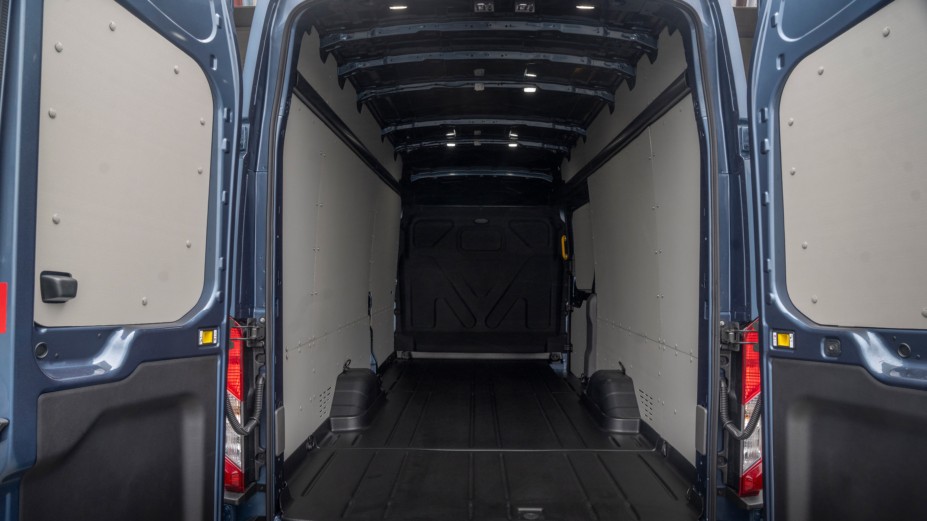 Ford Transit - empty cargo bay