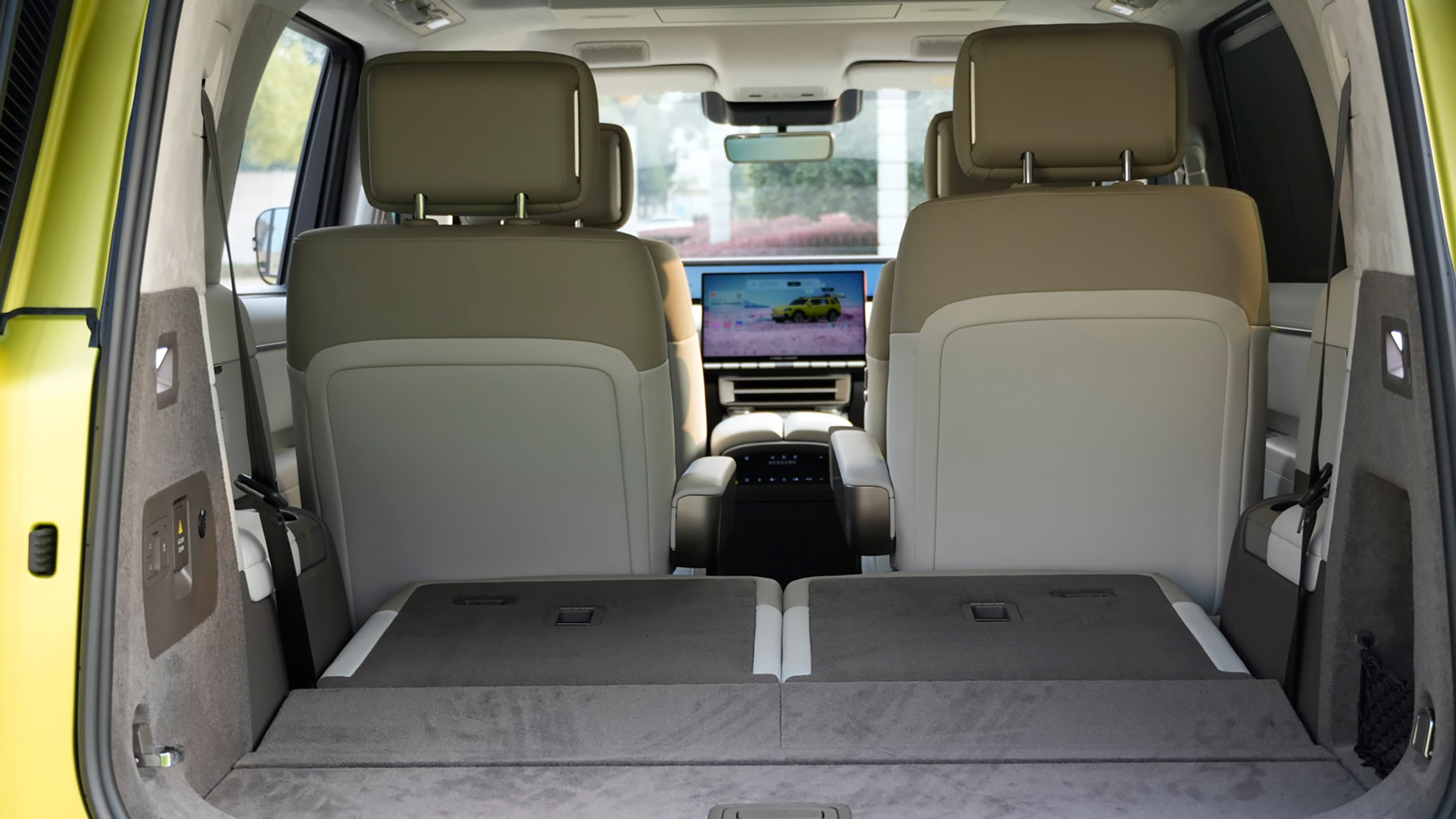 Freelander 8 six-seater - boot space