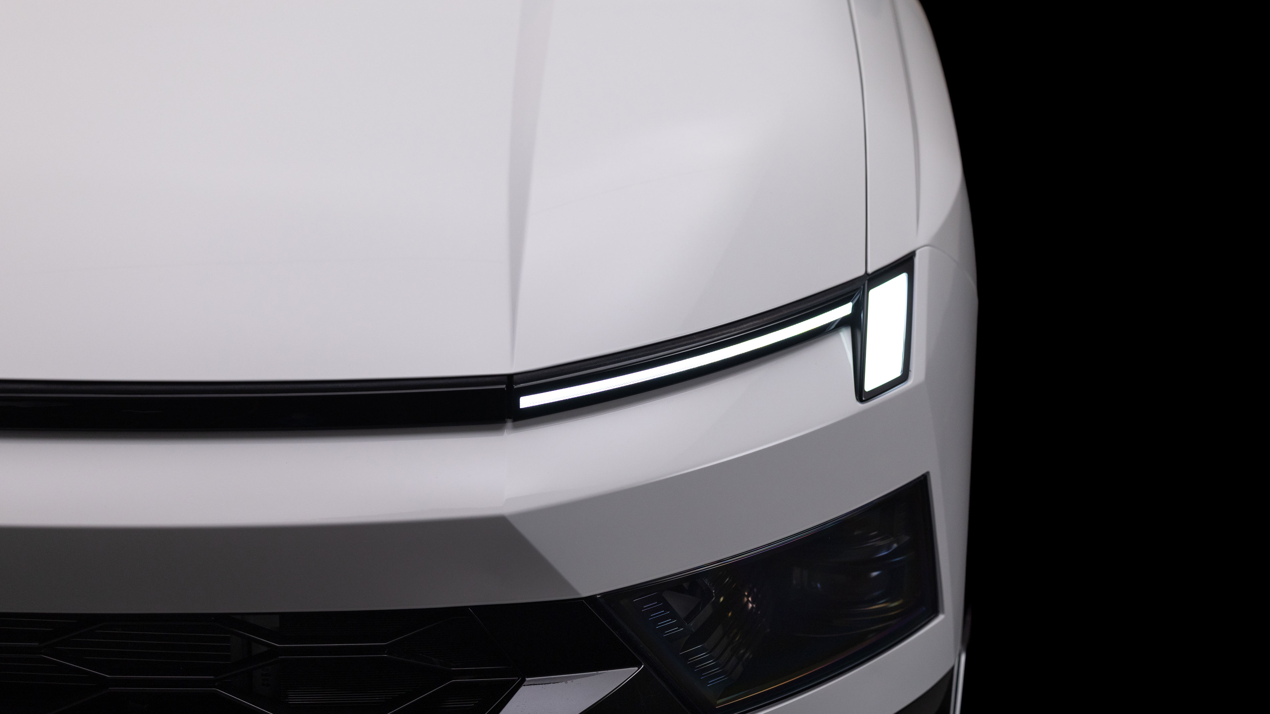 Hyundai Bayon - front light