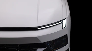 Hyundai Bayon - front light
