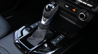 Isuzu D-Max - gear selector