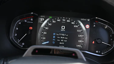 Isuzu D-Max - instrument cluster