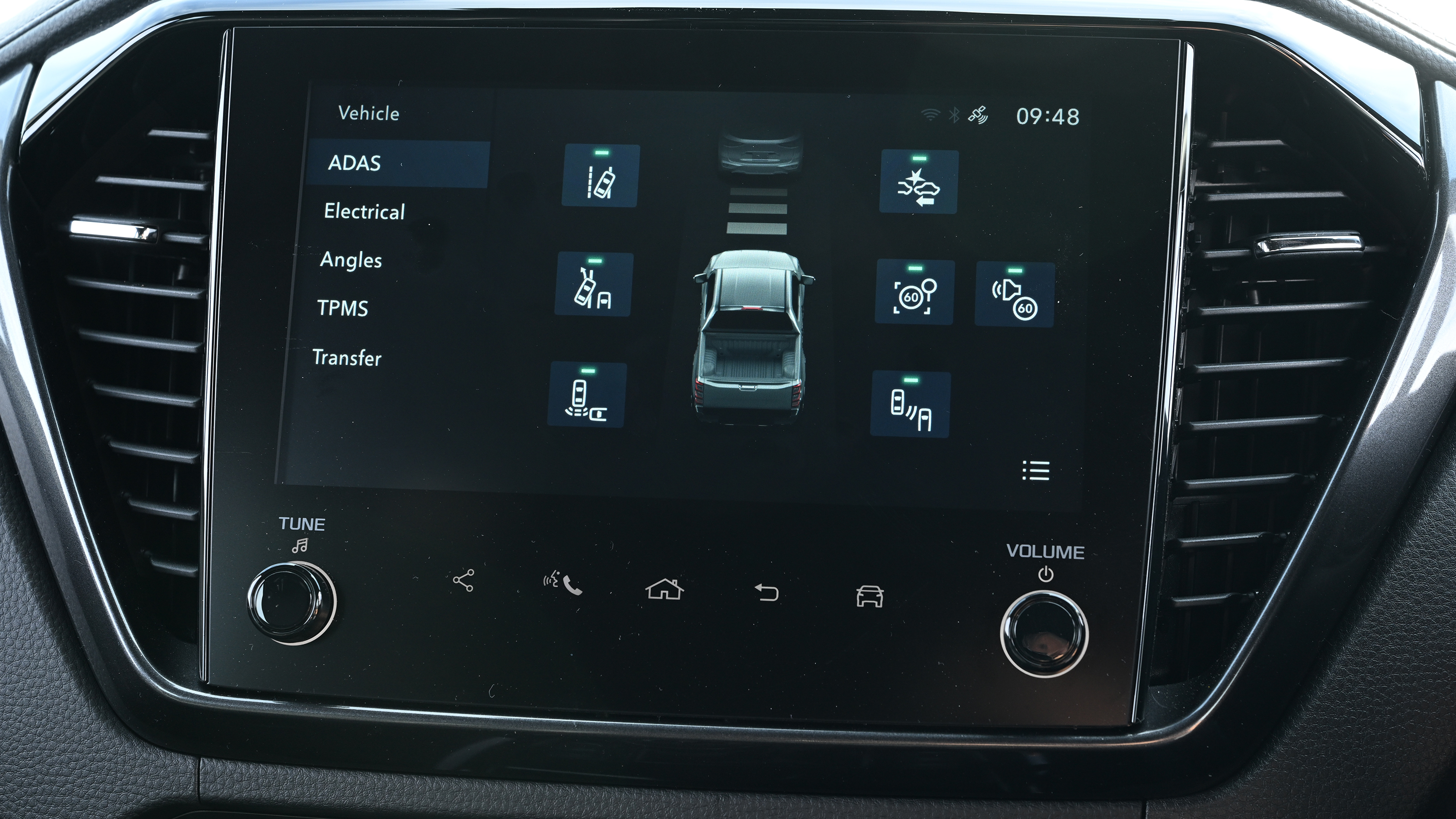 Isuzu D-Max - infotainment screen