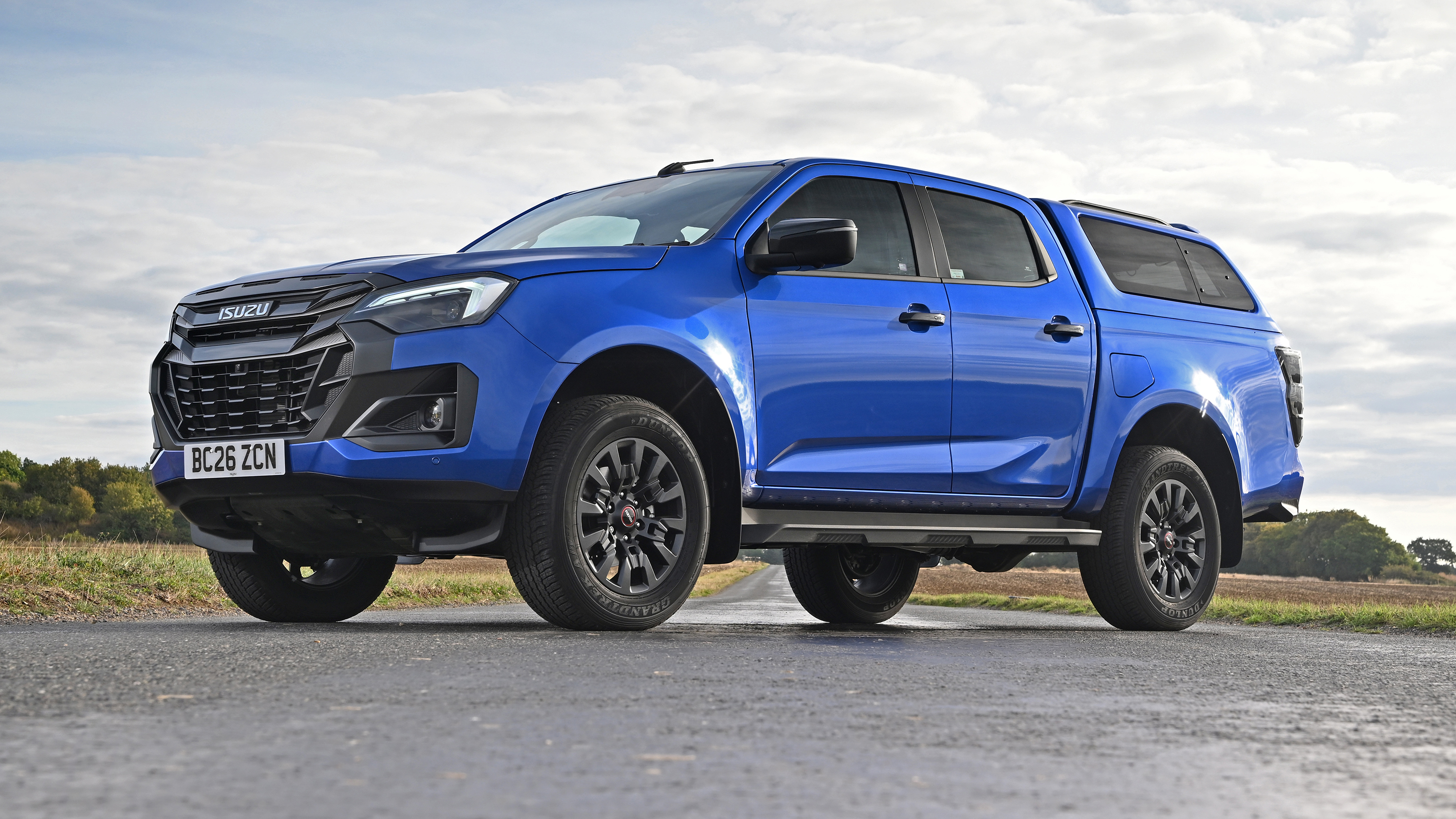 Isuzu D-Max - front static