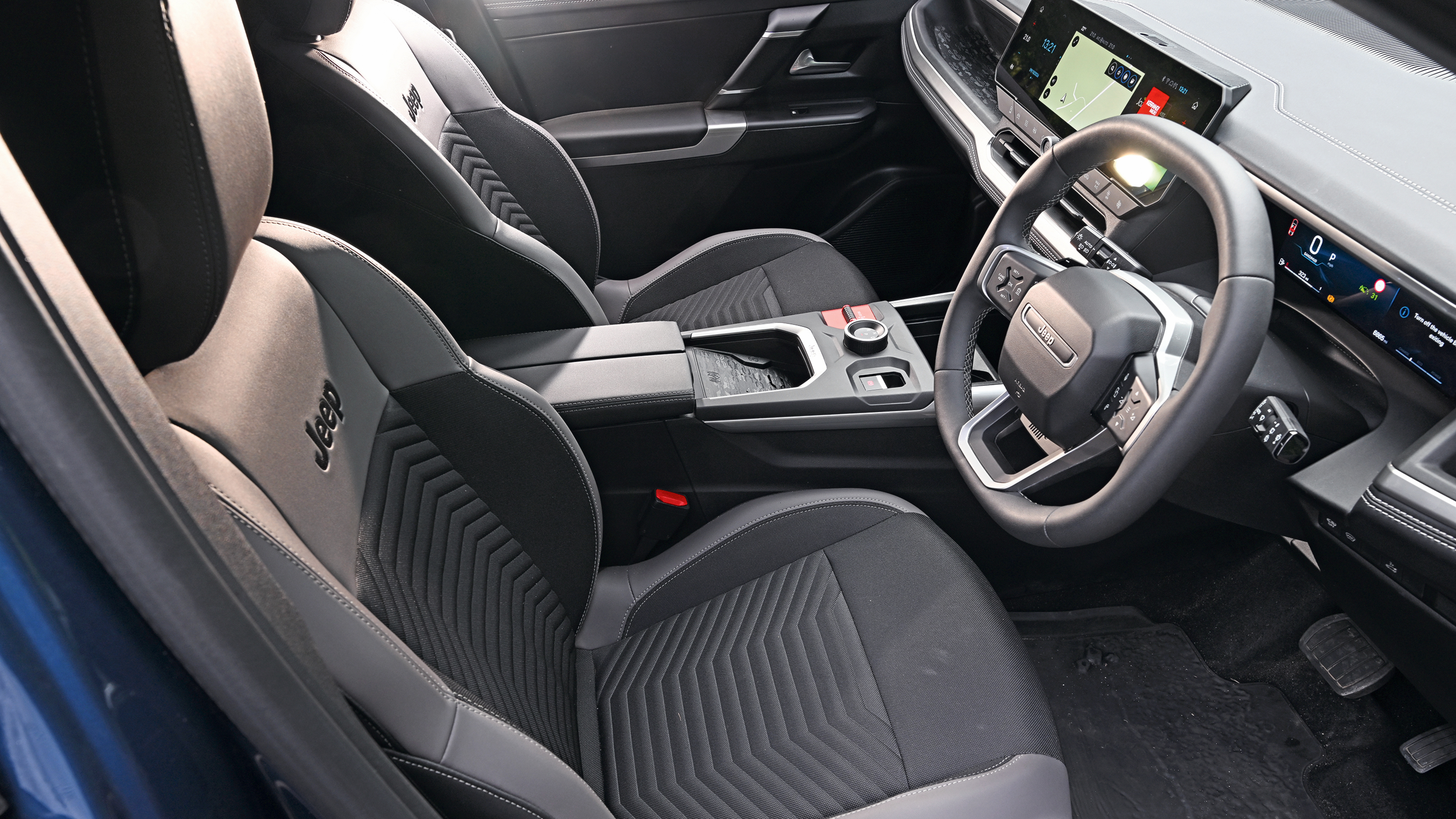 Jeep Compass - seats