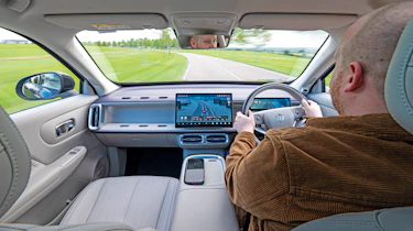 Leapmotor B10 - driving