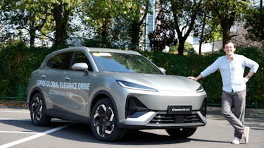 New Lepas L6 being driven in China - front