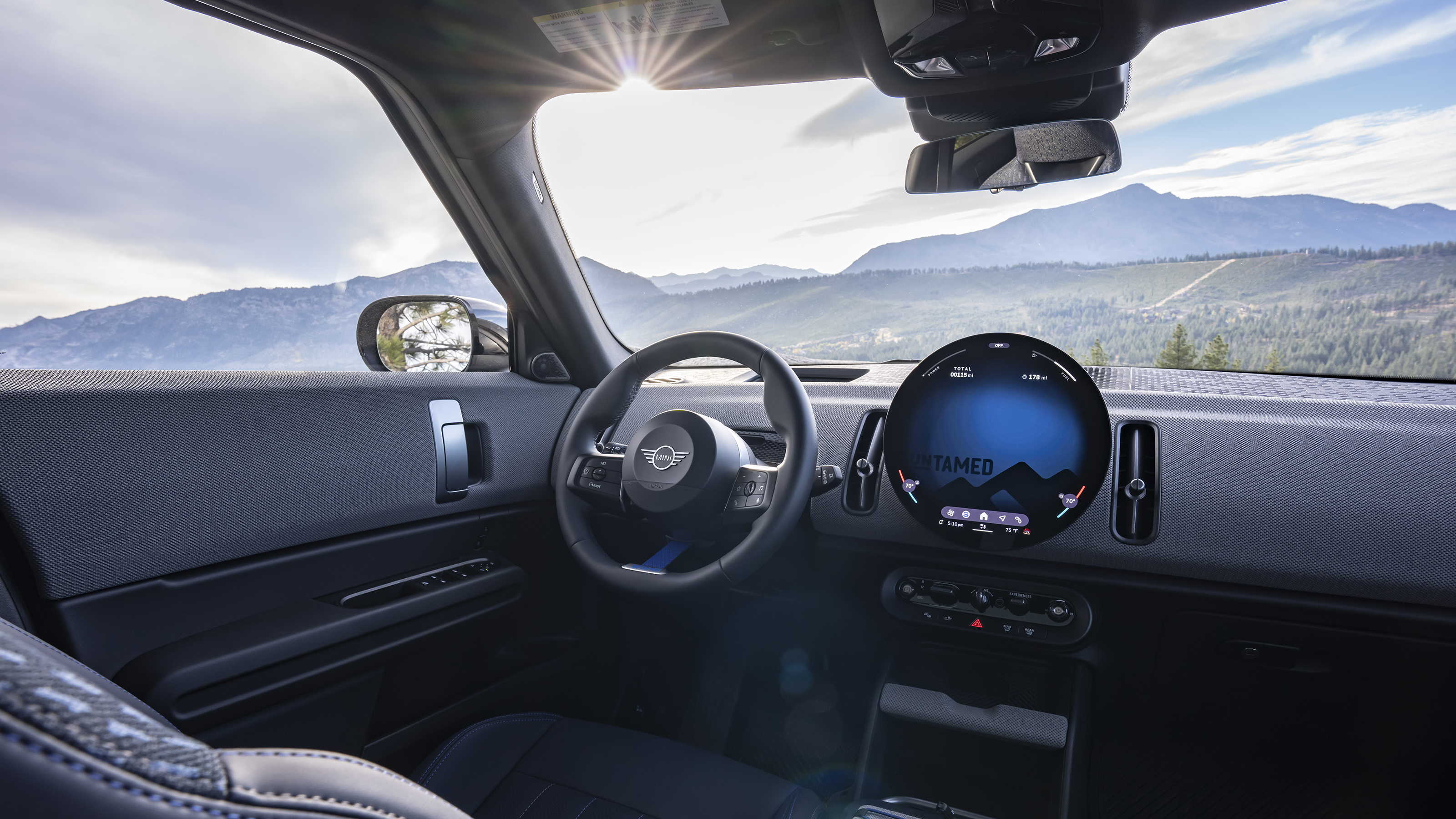 MINI Countryman Untamed - interior 