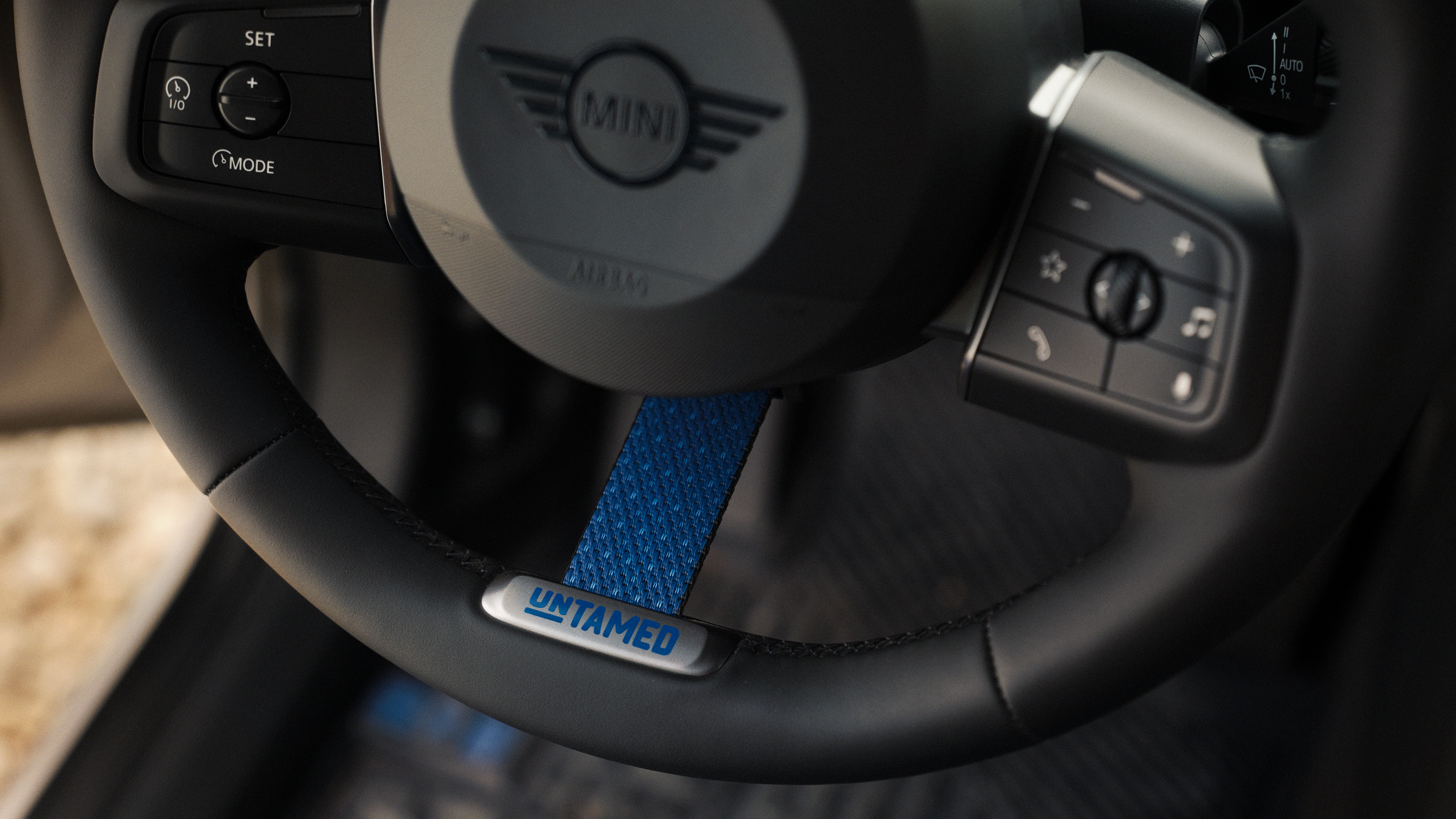 MINI Countryman Untamed - steering wheel 