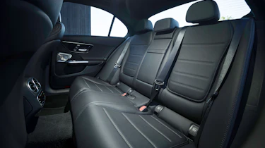 Mercedes C-Class facelift 2026 - rear seats