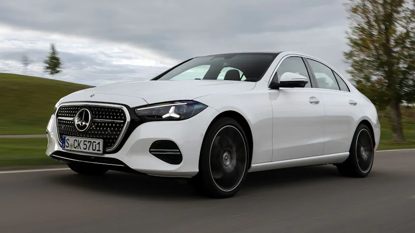 Gefacelifte Mercedes C-klasse in beeld gebracht