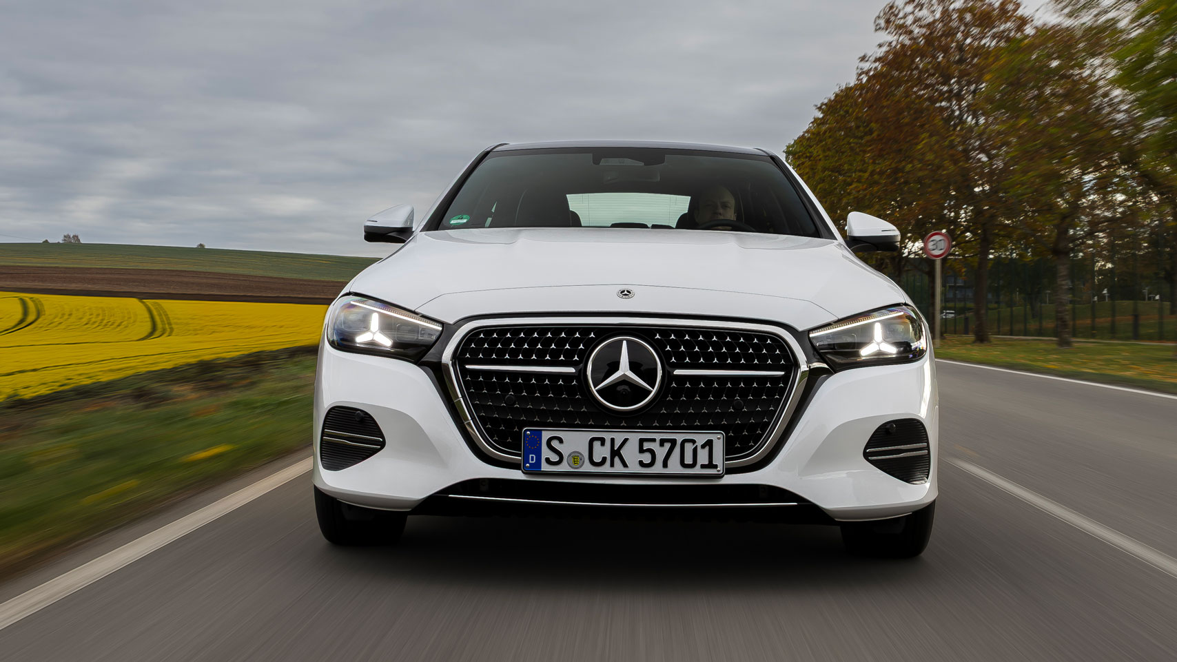 Mercedes C-Class facelift 2026 - full front