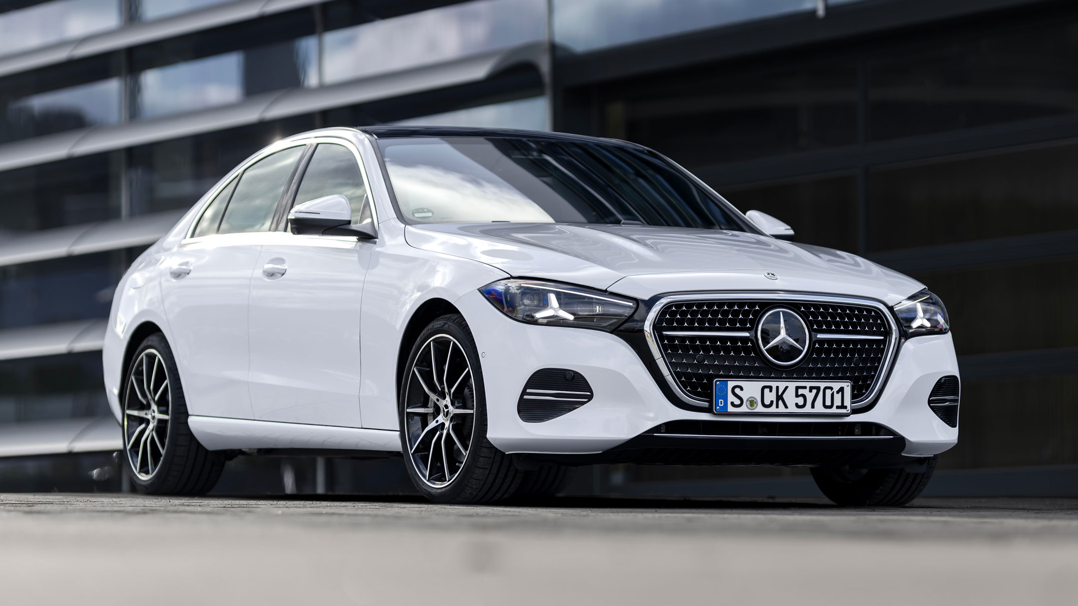 Mercedes C-Class facelift 2026 - front static