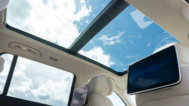 Mercedes GLS - roof