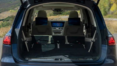 Mercedes GLS - boot seats down