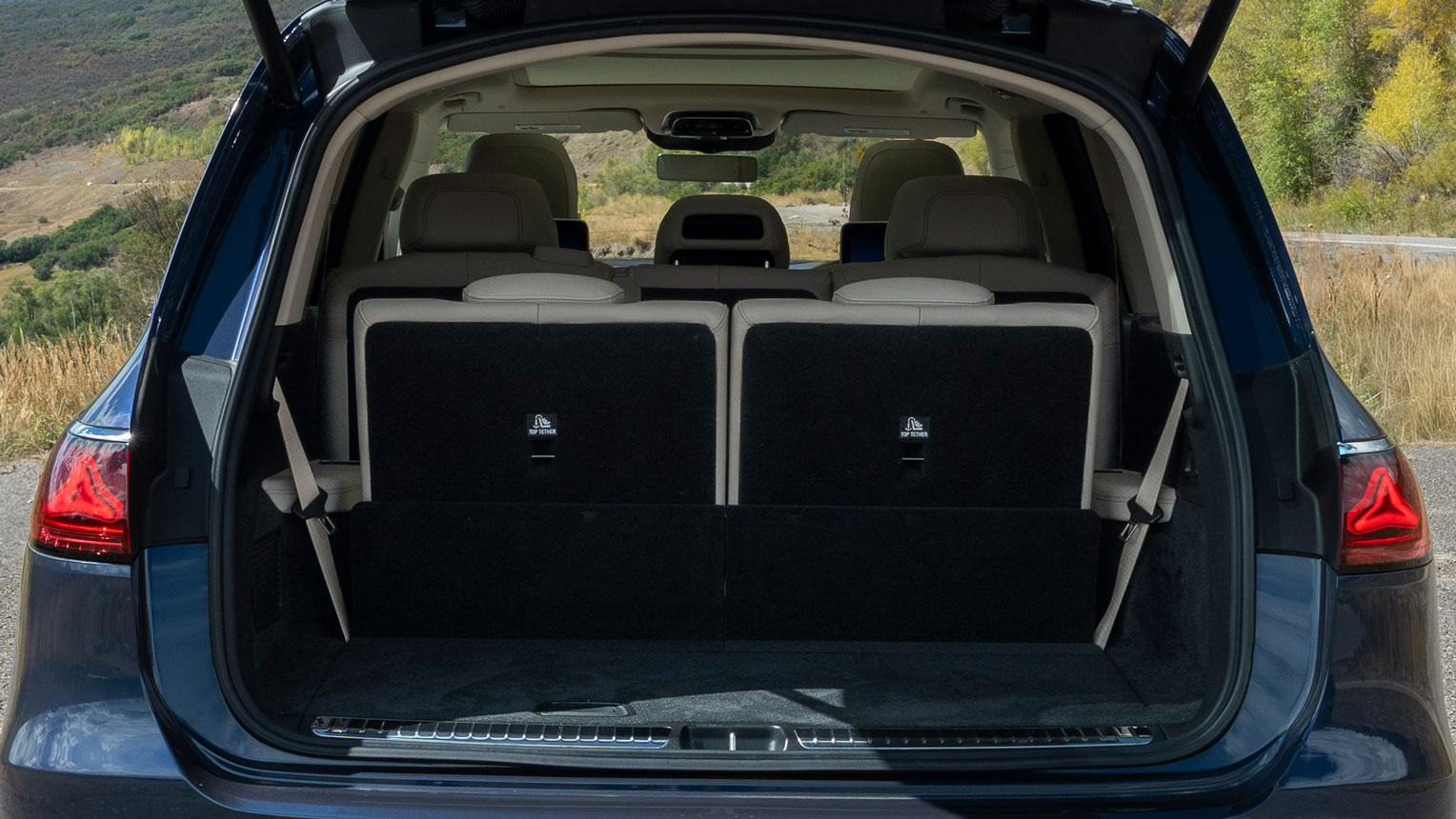 Mercedes GLS - boot