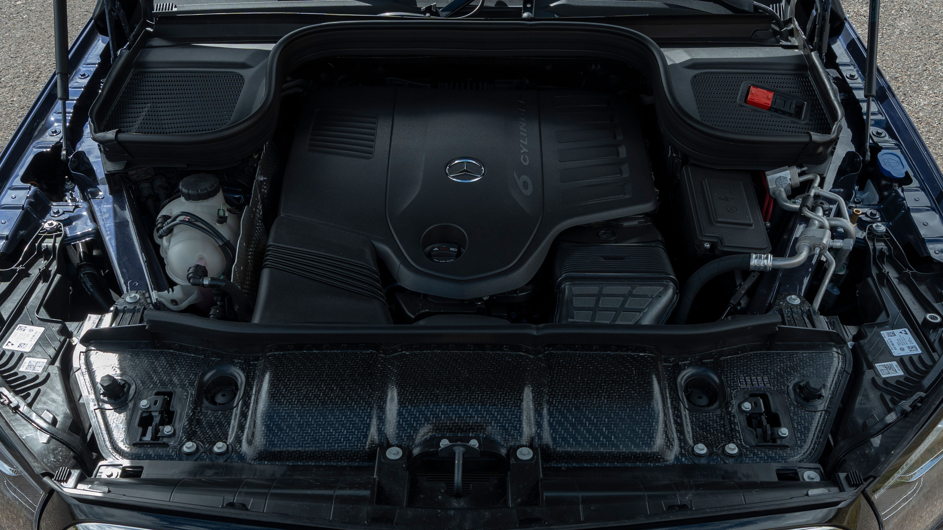 Mercedes GLS - engine
