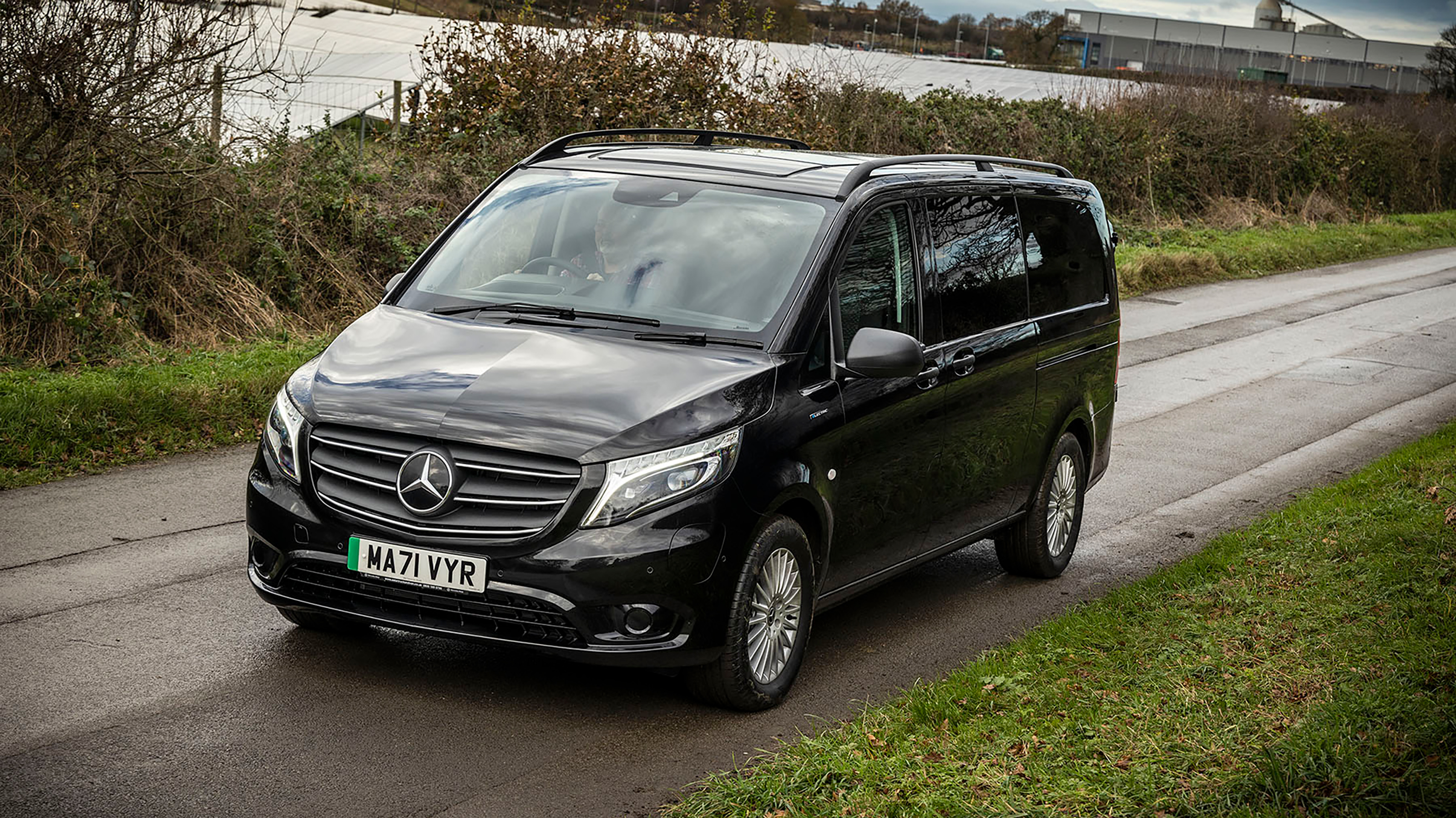 Mercedes eVito Tourer - front tracking