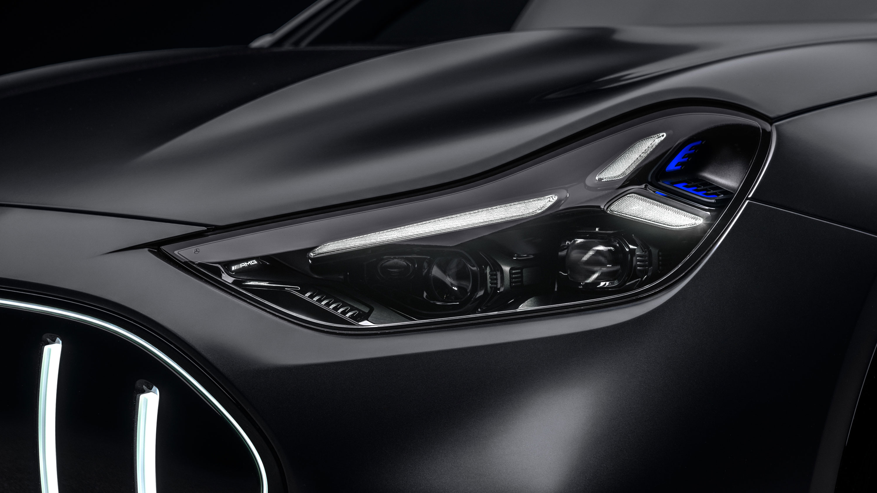 Mercedes-AMG GT SUV - front light