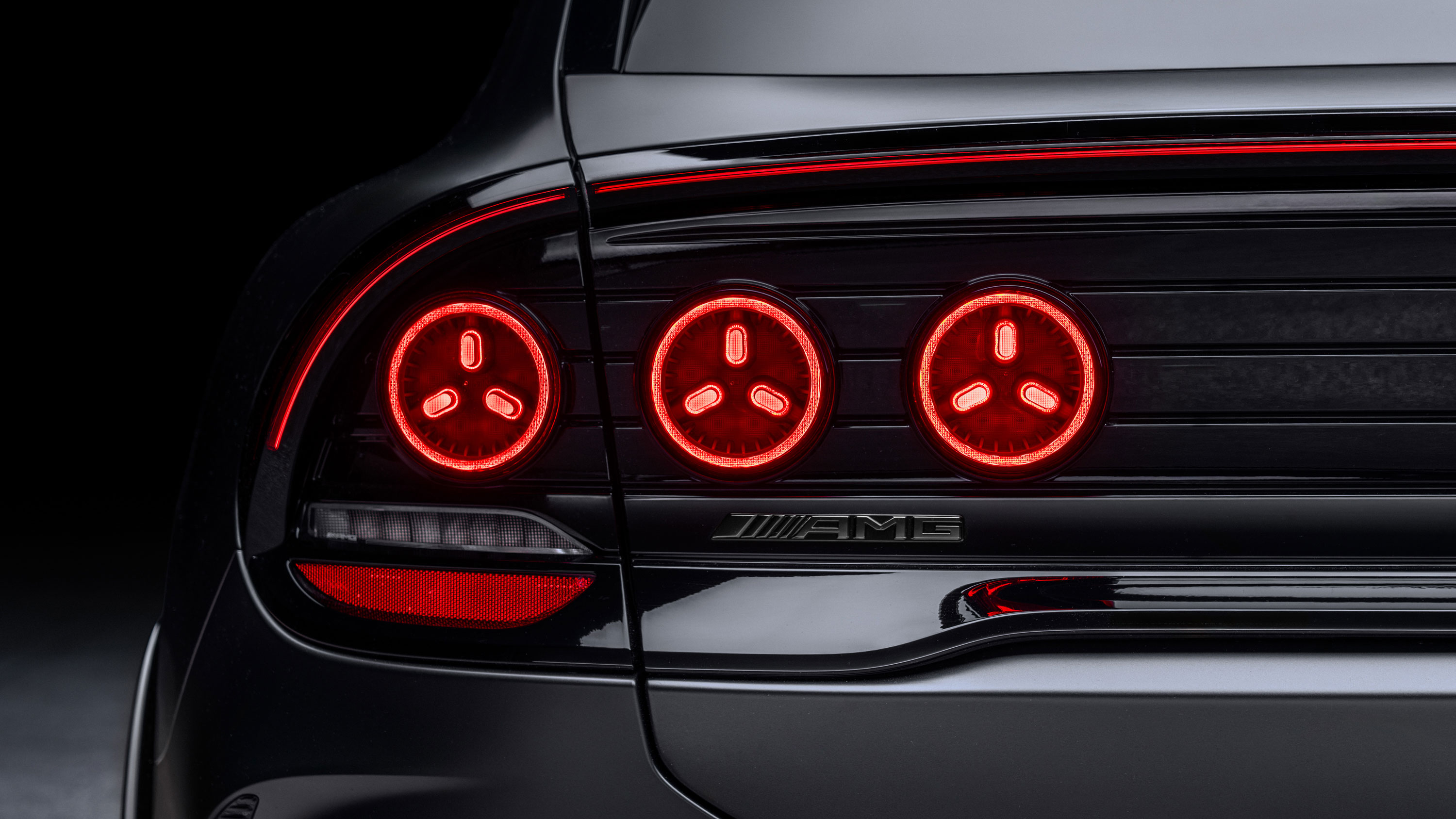 Mercedes-AMG GT SUV - lights