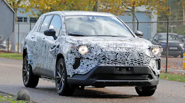 Mystery Toyota SUV spied - front 3/4