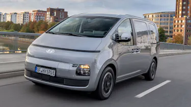 New Hyundai Staria Cargo - dynamic front 3/4