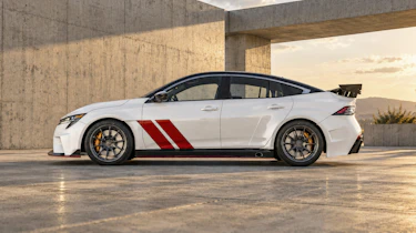 New Nissan Sentra Spec-V Concept - side
