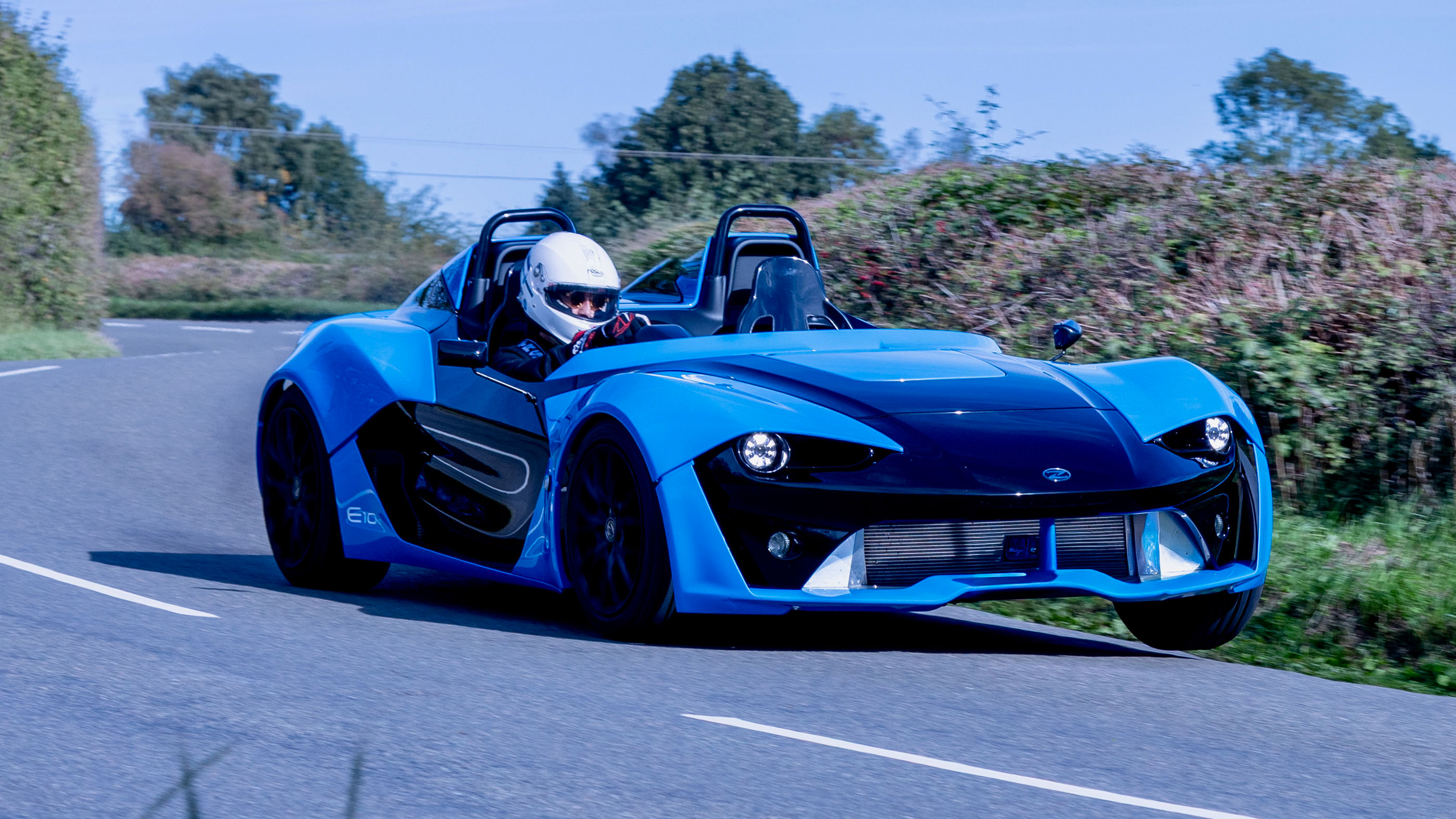 New Zenos E10 - front cornering