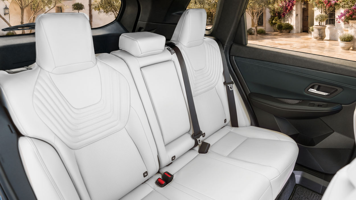 Nissan X-Trail - rear seats