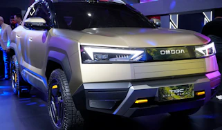 Omoda X - front 3/4