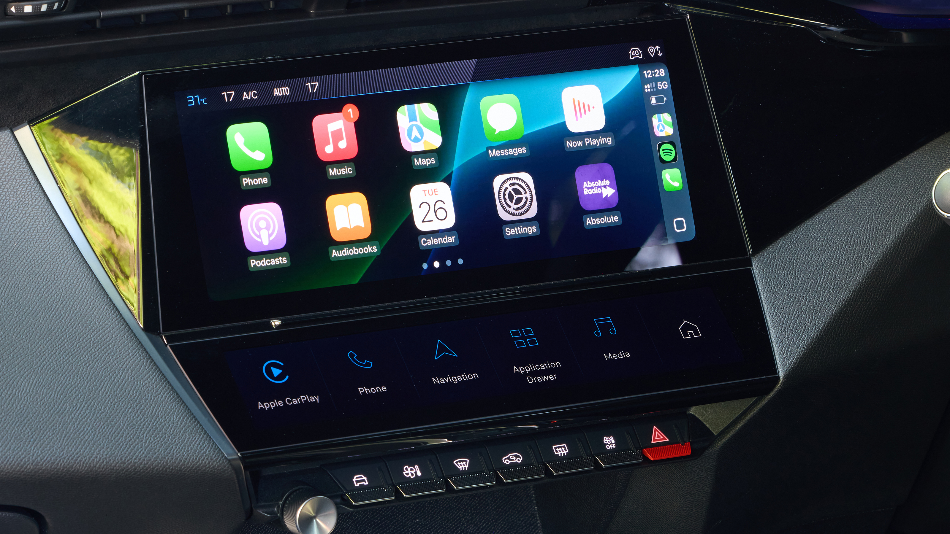 Peugeot E-308 - infotainment screen