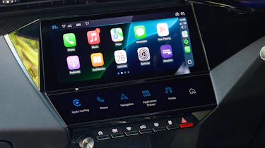 Peugeot E-308 - infotainment screen
